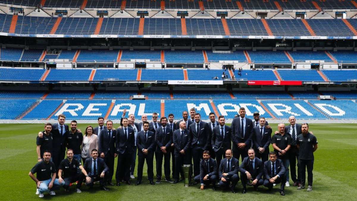 EuroLeague - Le foto al Bernabeu, l’incontro con la sindaca e la parata: il Real torna a Madrid per festeggiare