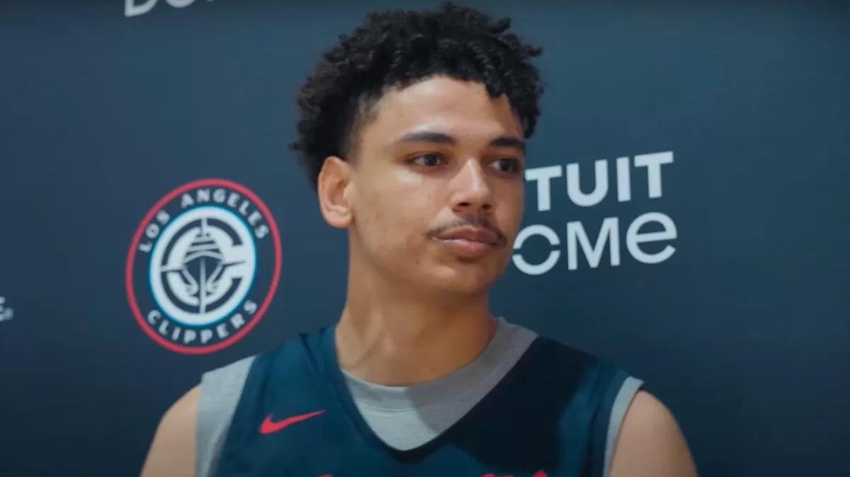 I Clippers convertono il contratto two-way di Kobe Sanders in standard