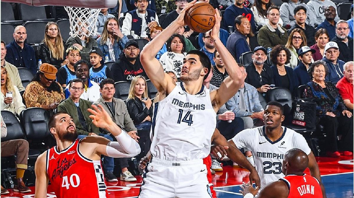 Kawhi Leonard ok (39 punti), ma i Clippers  non la svangano contro i Grizzlies