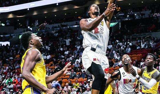 NBA - I Lakers sono troppo distratti, gli Heat li puniscono a dovere