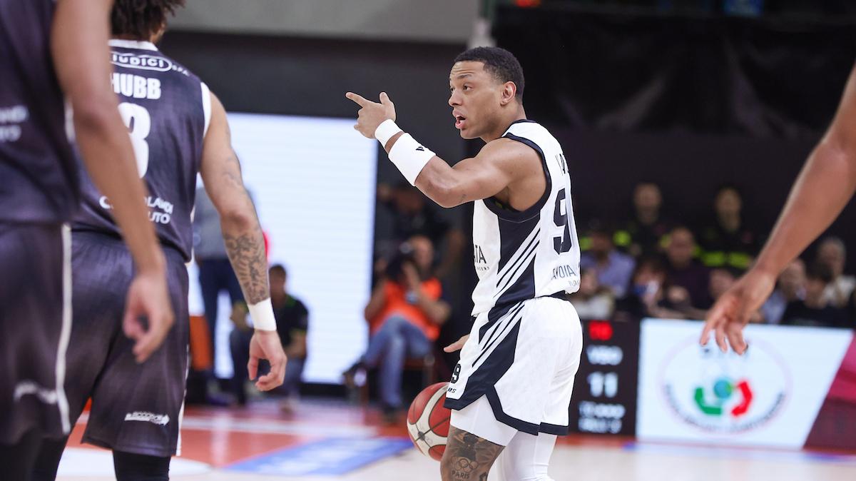 Yago Dos Santos: «Contro la Virtus la mia prima in EuroLega. Conosco il coach: voglio dare il mio contributo»