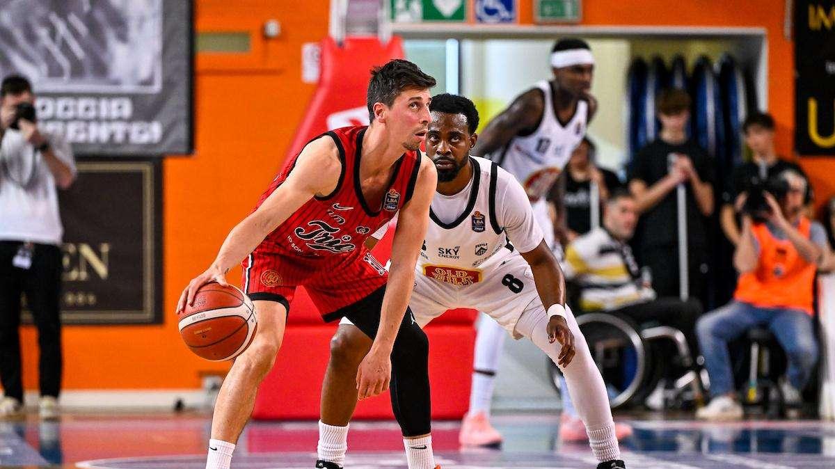 Trieste, Ruzzier e Brown unici giocatori sotto contratto