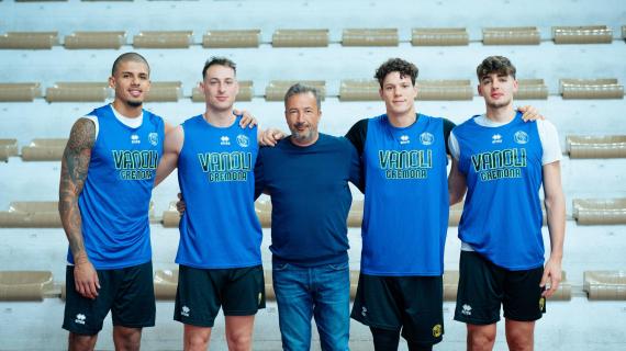 Il nuovo CT dell’Italbasket Luca Banchi in visita alla Vanoli Basket Cremona