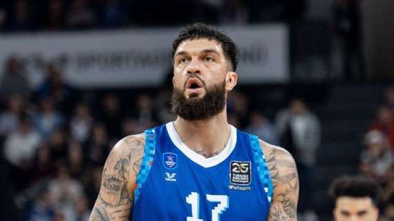 Efes, Banchi rivela che Vincent Poirier ha giocato Gara 3 da infortunato