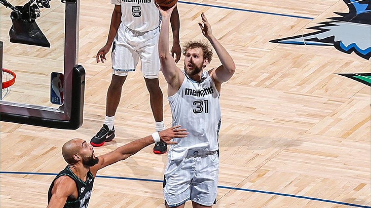 Landale e Jackson spingono la vittoria dei Grizzlies a Minnesota