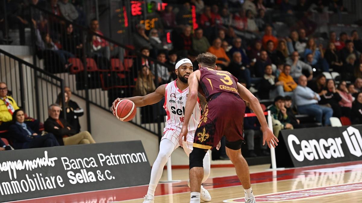 A2 - Un super Devoe conduce Cento alla vittoria sulla Ferraroni Cremona