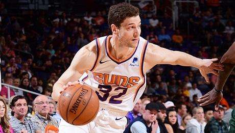 NBA - I Phoenix Suns rinunciano a Jimmer Fredette