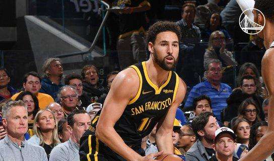 NBA - I Warriors infliggono l'undicesima sconfitta consecutiva agli Spurs