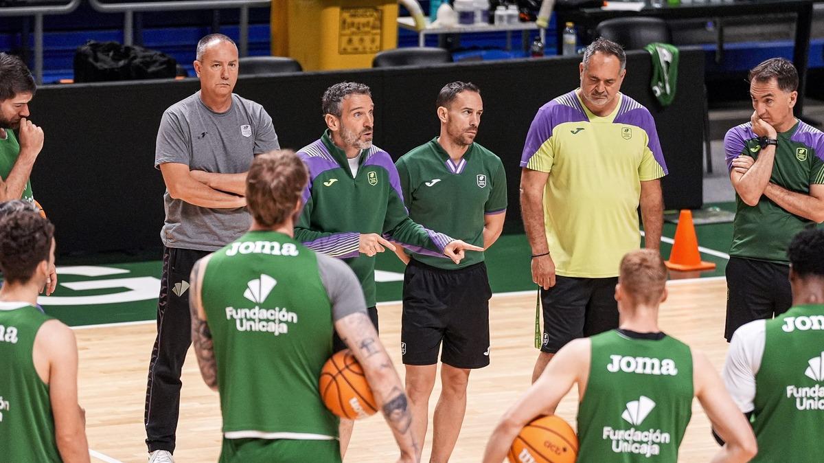 Ibon Navarro lascia l'Unicaja Malaga: futuro in EuroLeague per il coach spagnolo?