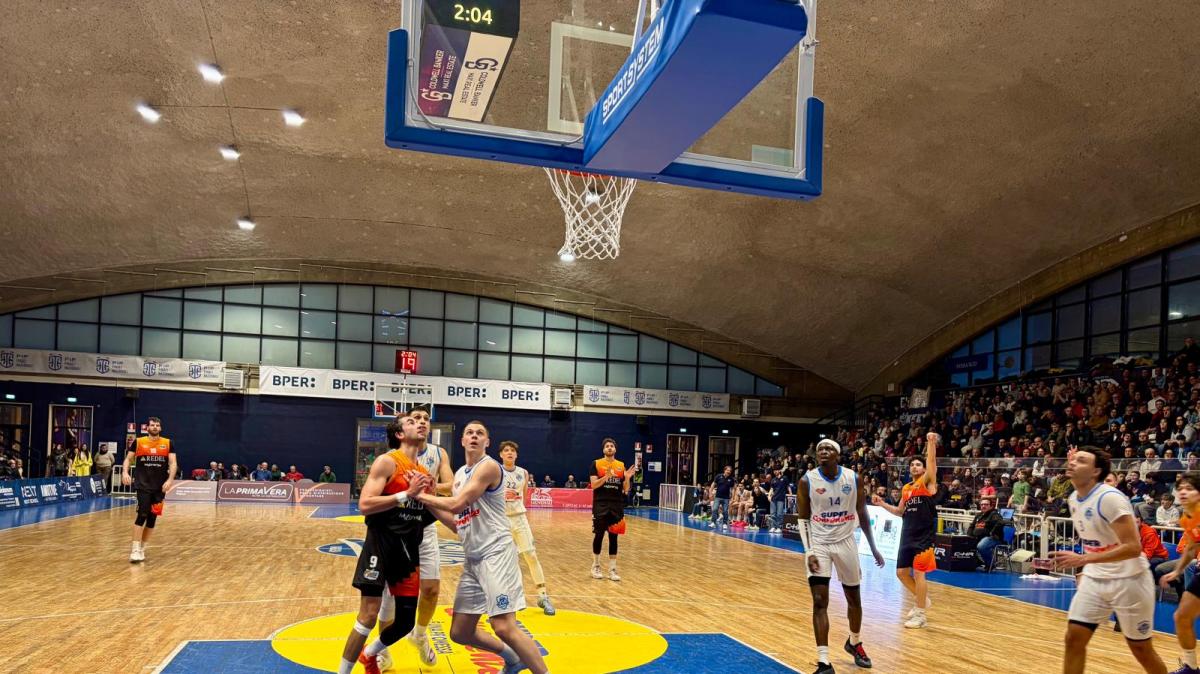 Serie B - Troppa Viola per la SuperConveniente, Reggio sbanca il PalaPadua