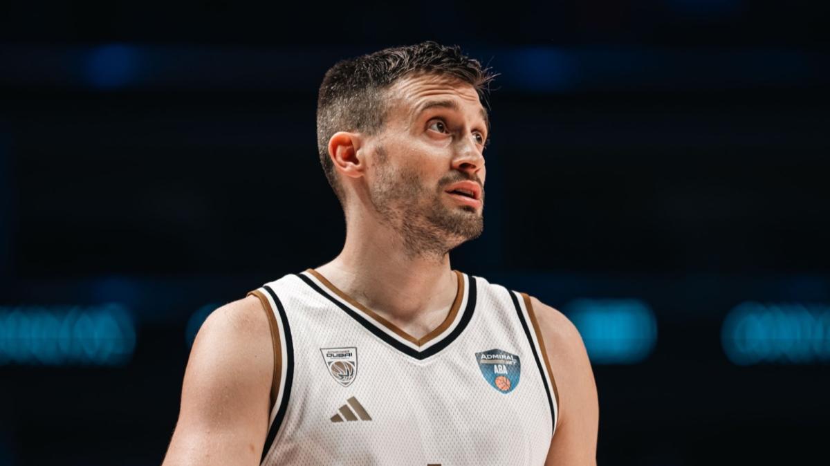 Aleksa Avramovic, il debutto con la maglia del Dubai Basketball