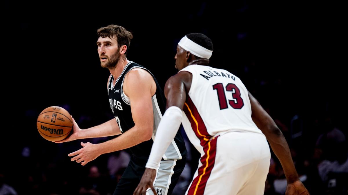 NBA - Luke Kornet e Victor Wembanyama: ecco le nuove "Torri Gemelle" degli Spurs