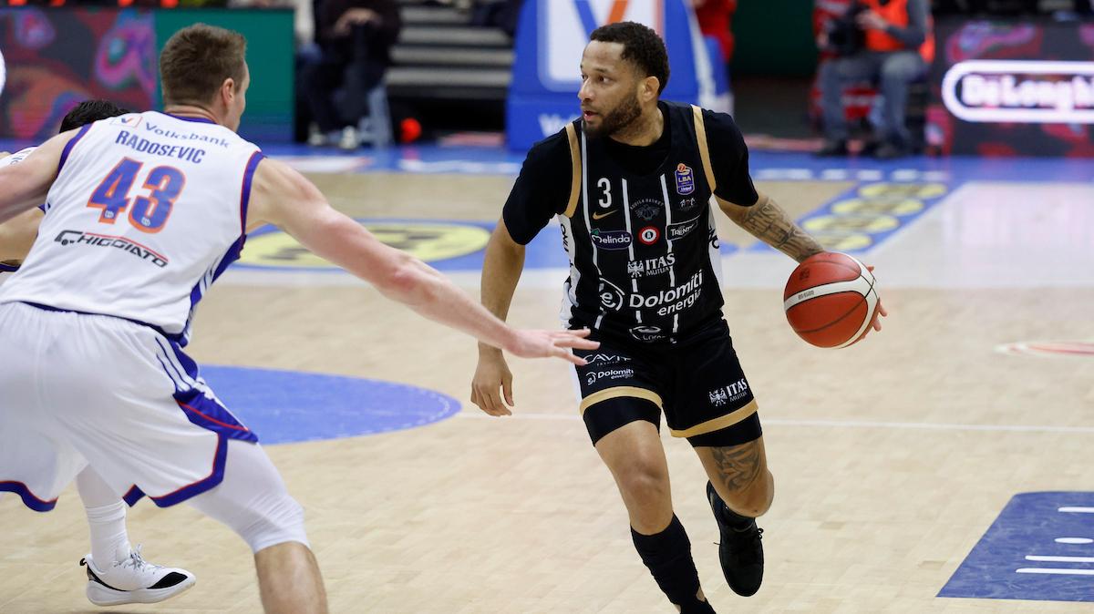 Trento,  DeVante’ Jones e Davide Dusmet presentano la Virtus Bologna