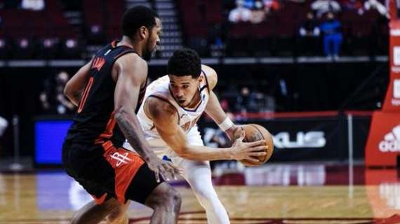 NBA - Devin Booker salva i Phoenix Suns dalla furia dei Rockets
