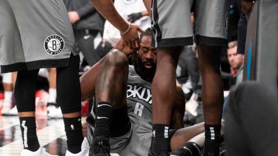 NBA - Brooklyn, distorsione per DeAndre Jordan che abbandona la gara