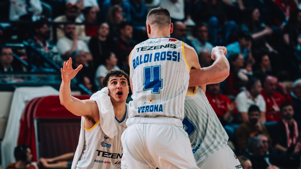 Verona, Ramagli: «Si gioca meglio mettendo pallette in area invece di azioni di palla a nuoto»