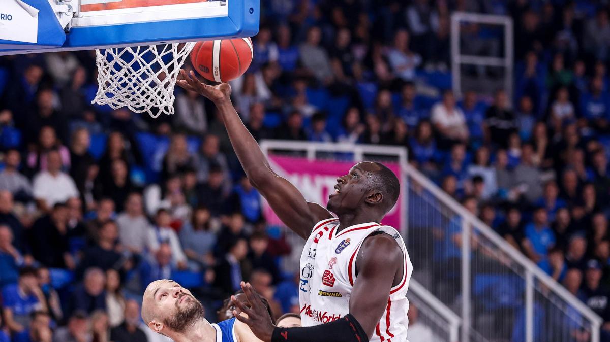 Olimpia Milano, Ousmane Diop sottoposto a intervento per pulizia del ginocchio 