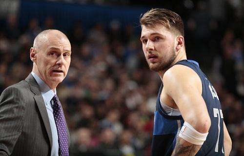 NBA - Per Rick Carlisle 500 vittorie, tutte con i Mavericks