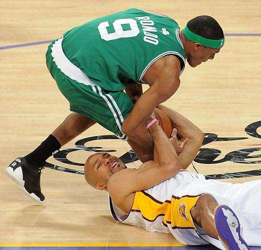 Rajon Rondo e Derek Fisher