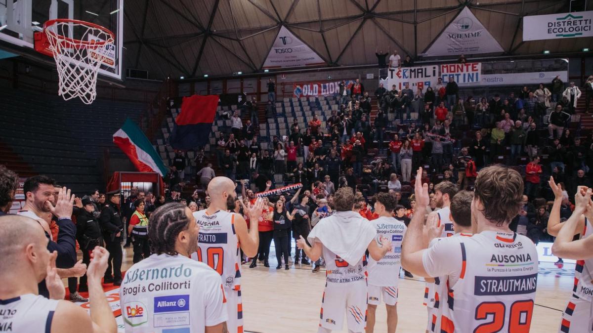 Serie B - La T Tecnica Montecatini sfida i Legnano Knights