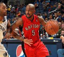 Pistons e John Lucas III prolungano il rapporto