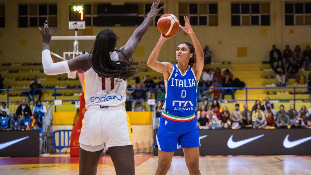 L'Italia femminile torna a battere la Spagna dopo 24 anni. Capobianco: “Contento di allenarle”