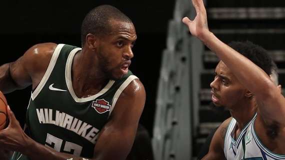 NBA - I Bucks vincono a Charlotte per il rotto della cuffia