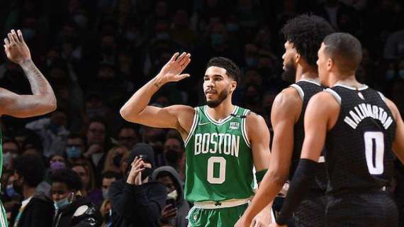 NBA - Sacramento non c'è, e la festa dei Boston Celtics è totale