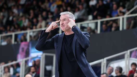 UFFICIALE - Dinamo Sassari, esonerato coach Nenad Markovic