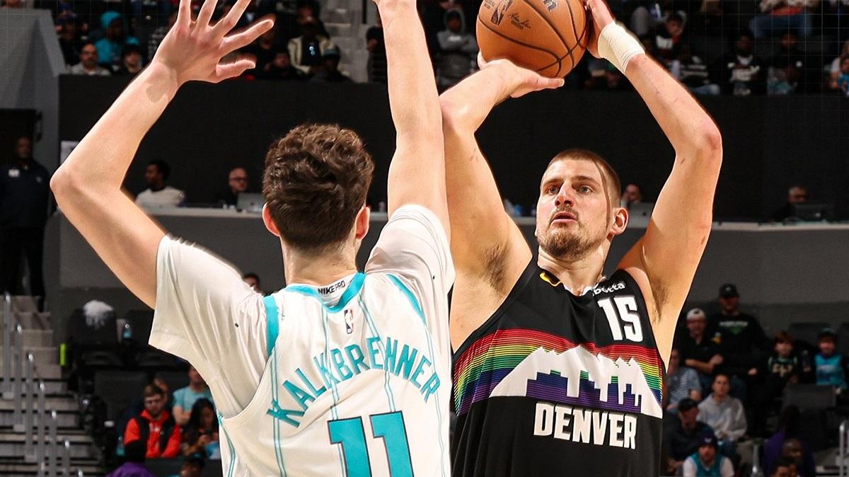 I Nuggets resistono a Charlotte: Murray 34, Jokic sfiora la tripla doppia