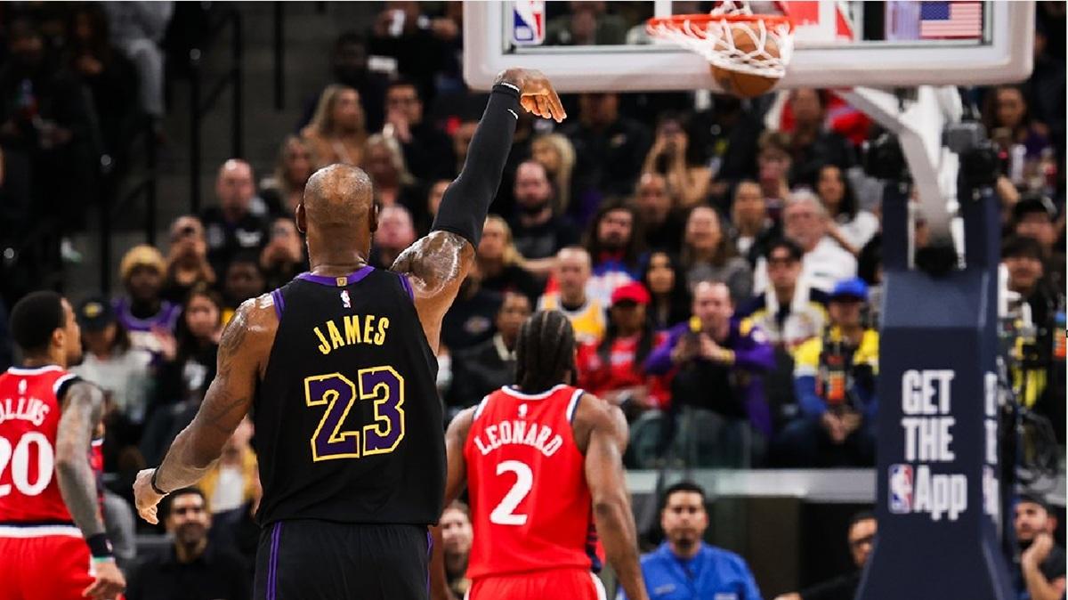 I Lakers si svegliano tardi, i Clippers li respingono indietro nel derby