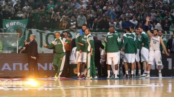 Semifinale di Coppa di Grecia inizia con 20 minuti di ritardo. Indovina chi giocava?