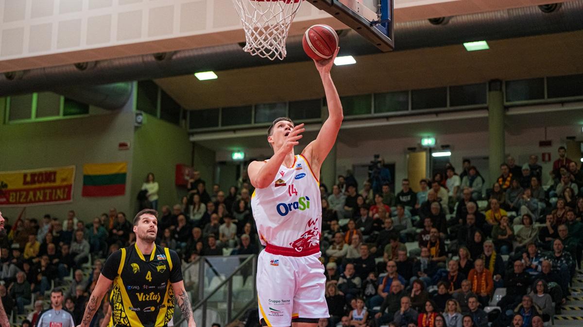 Serie B - L’OraSì domina la partita e vince 88-69 contro la Virtus Imola