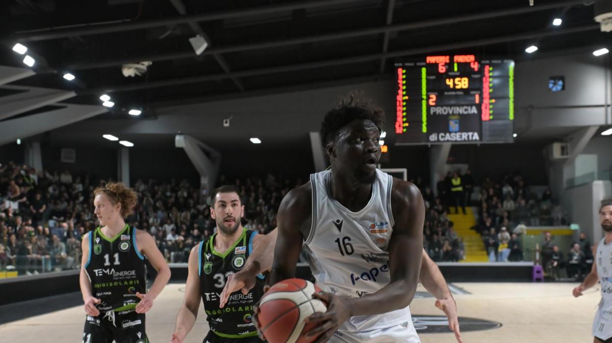 Serie B - Paperdi Caserta torna alla vittoria, al PalaPiccolo cade Faenza