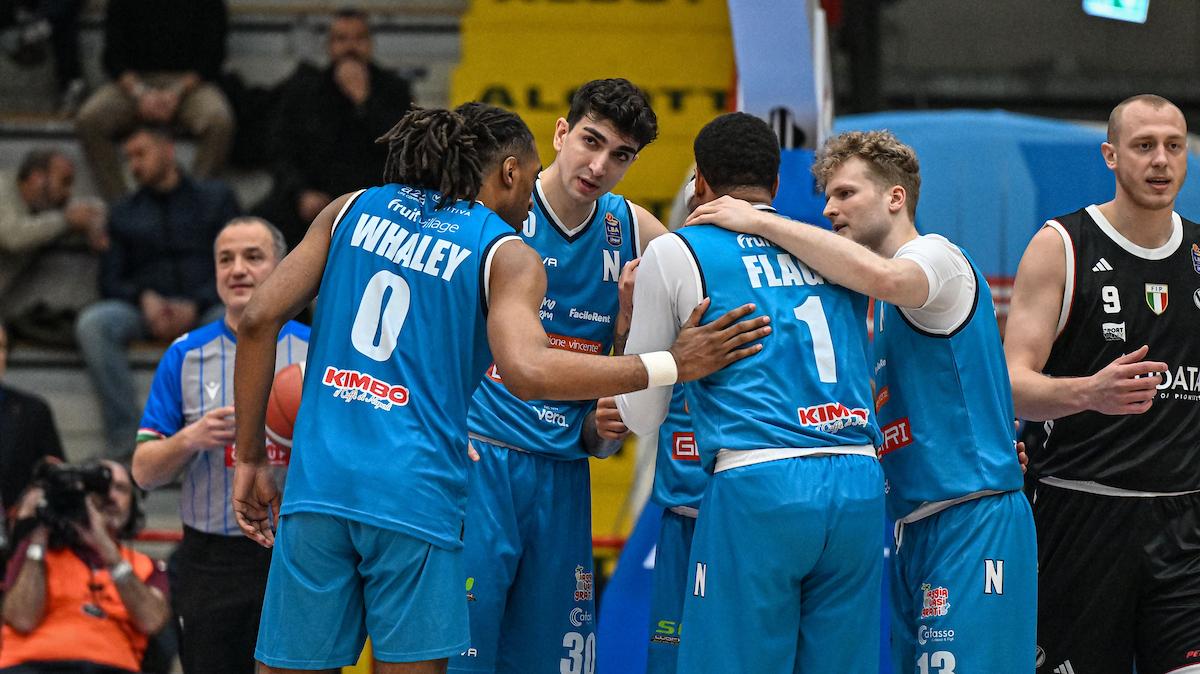 «Scatta la contestazione»: Il Mattino sul ko di Napoli contro la Virtus Bologna