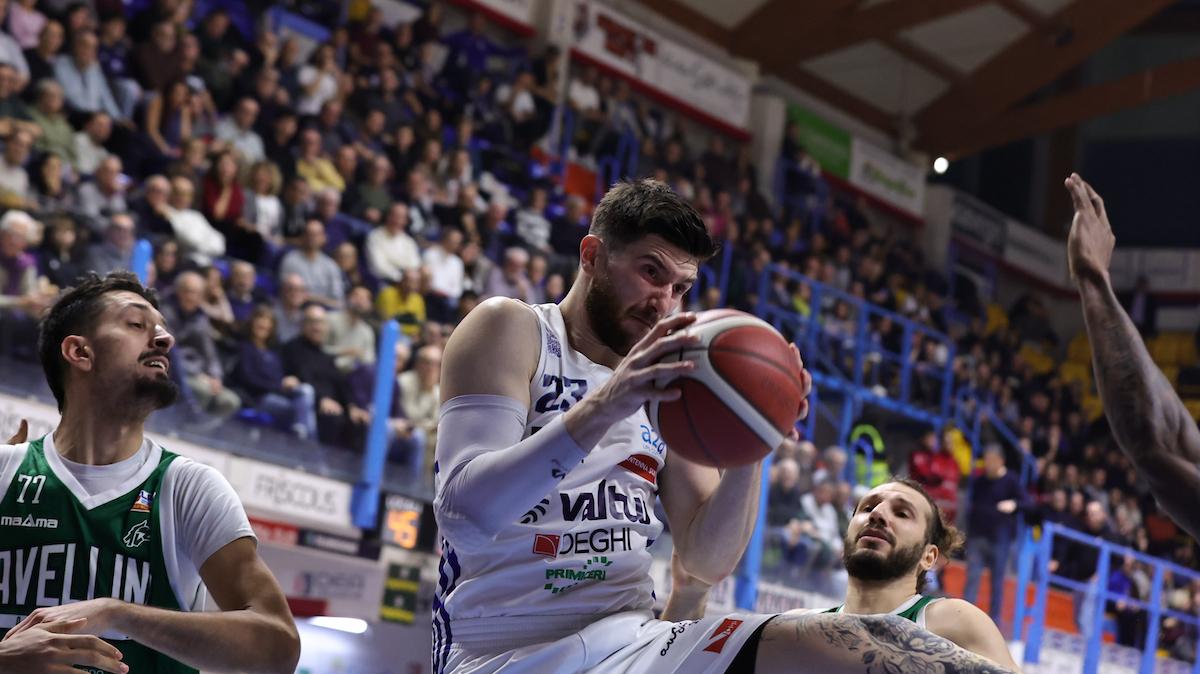 Valtur Brindisi a Pesaro, Radonjic: "Vogliamo tornare a vincere fuori casa"