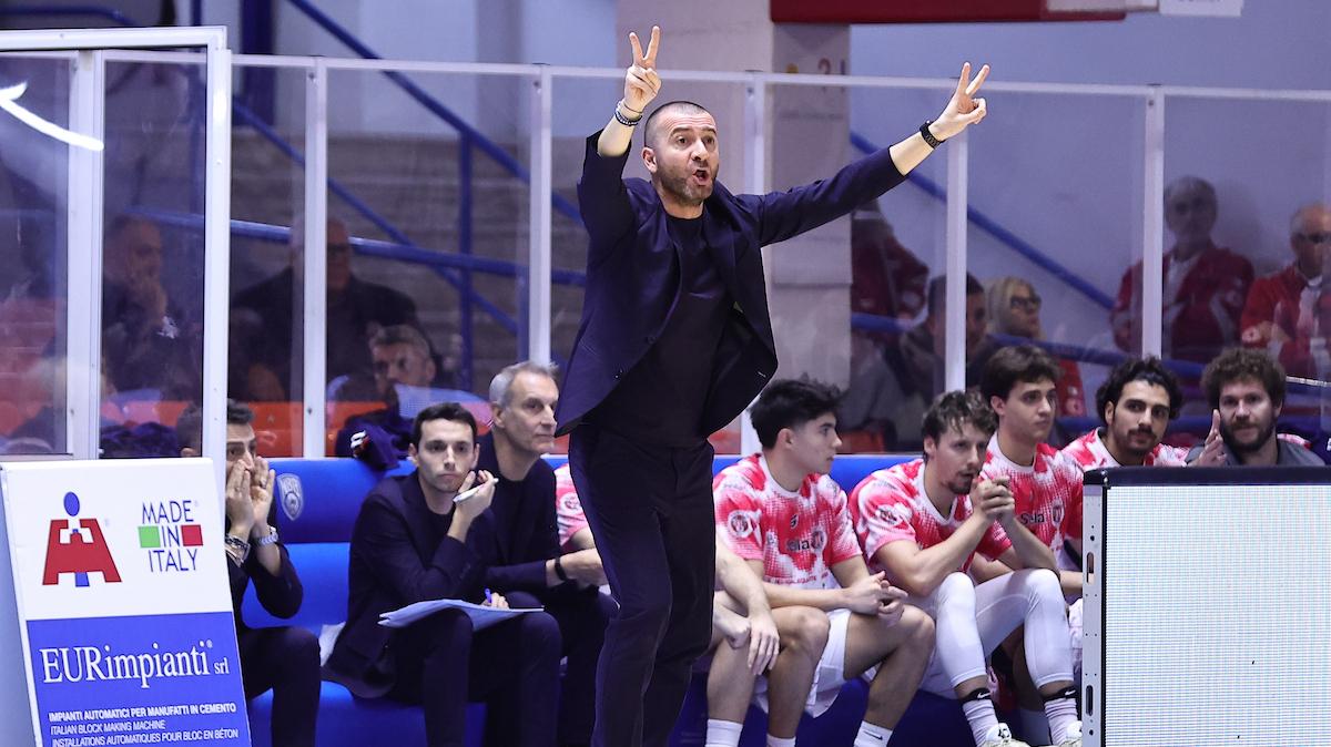 Cento, Di Paolantonio: "Imperativo non perdere mai il contatto con Rimini"