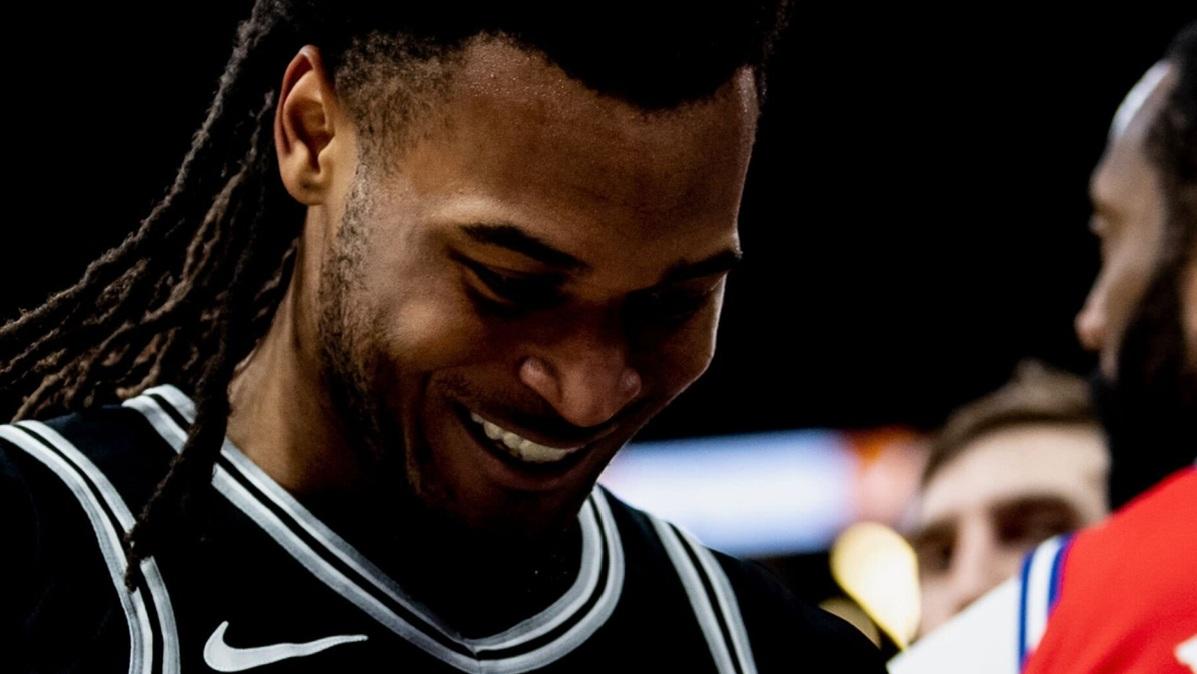 Spurs più profondi dei Sixers, Castle eguaglia l’energia di Embiid