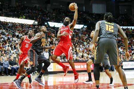 NBA - I Rockets passeggiano ad Atlanta
