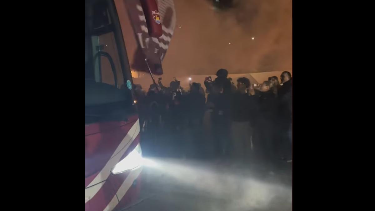 A Trapani i tifosi accolgono la Shark di ritorno dall'impresa a Tenerife