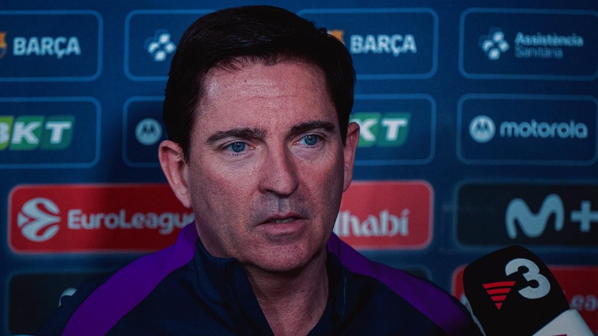 Navarro sostiene Pascual: "L'anno prossimo avremo più soldi e una grande squadra"