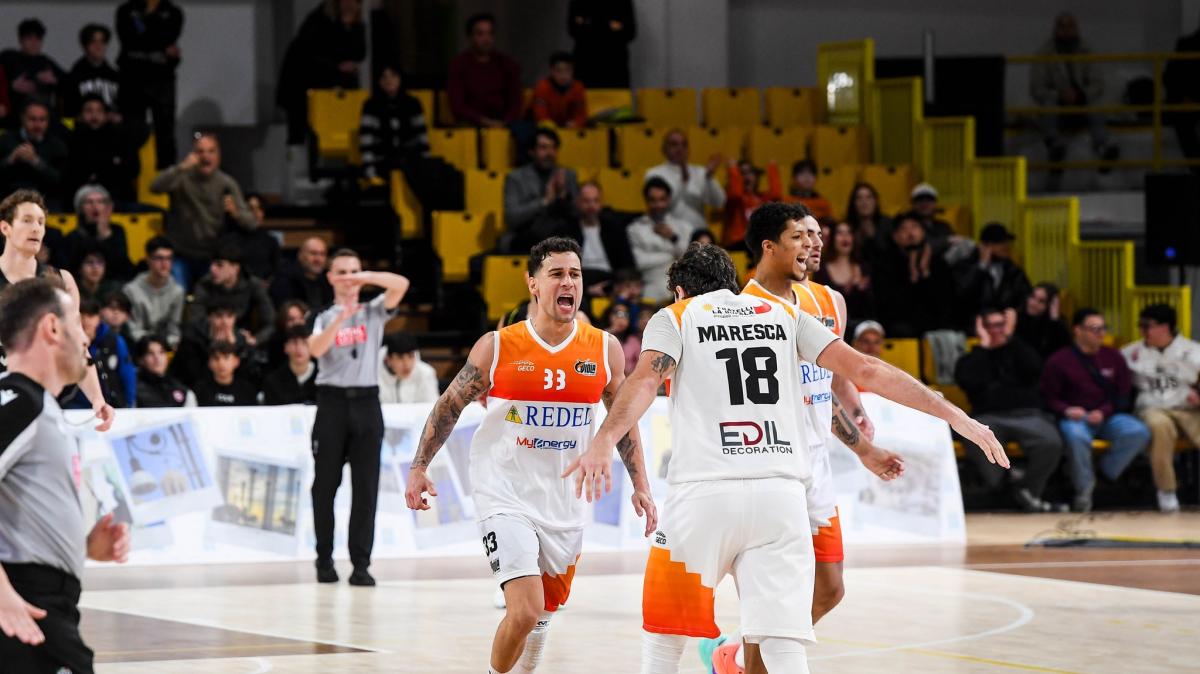 Serie B - La Redel Viola torna da Mola con un'altra rimonta vincente