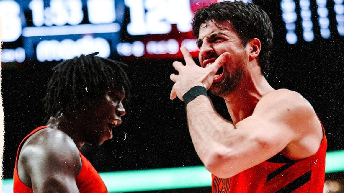 Portland mette in crisi i Warriors e Curry ne mette 48 per nulla