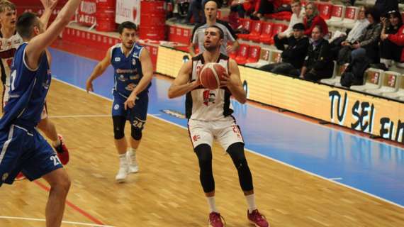 Serie B - La Bakery Piacenza è dottor Jekyll e mister Hyde con l'Orlandina