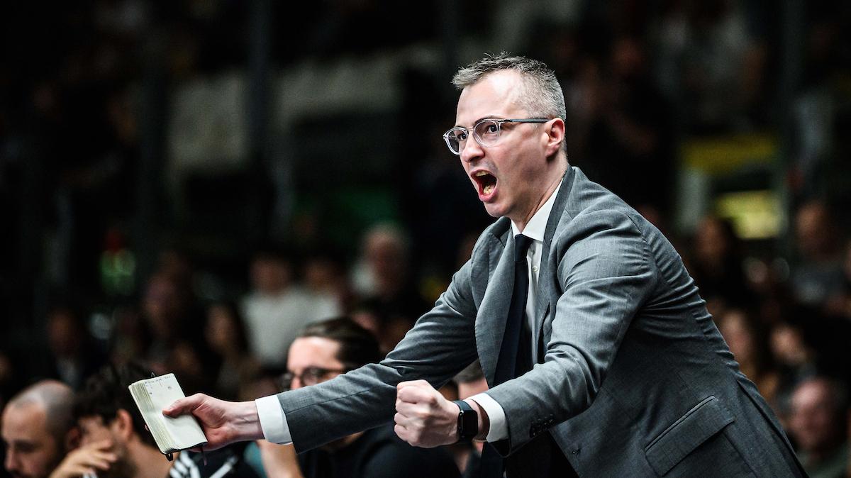Chi è Nenad Jakovljevic, il nuovo allenatore della Virtus Bologna
