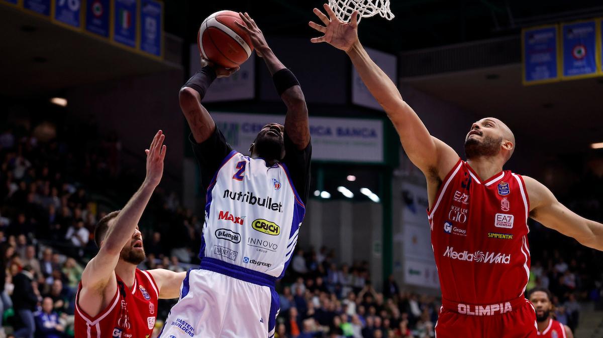 L'Olimpia Milano fa la lepre, Treviso rincorre senza prenderla: gli highlights
