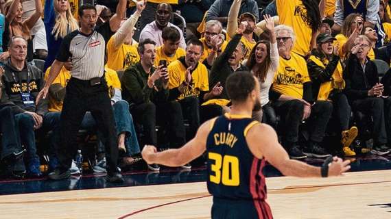 NBA - Dillon Brooks accusato di aver puntato al pollice ferito di Stephen Curry