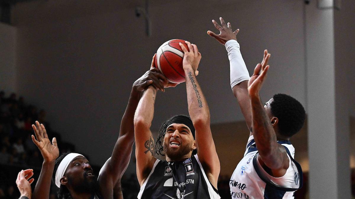 LIVE | Due OT a Tortona, la Bertram supera Sassari che perde anche Marshall