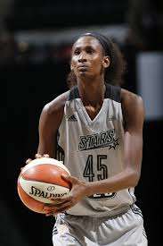 UFFICIALE WNBA - Astou Ndour ancora con le Sky