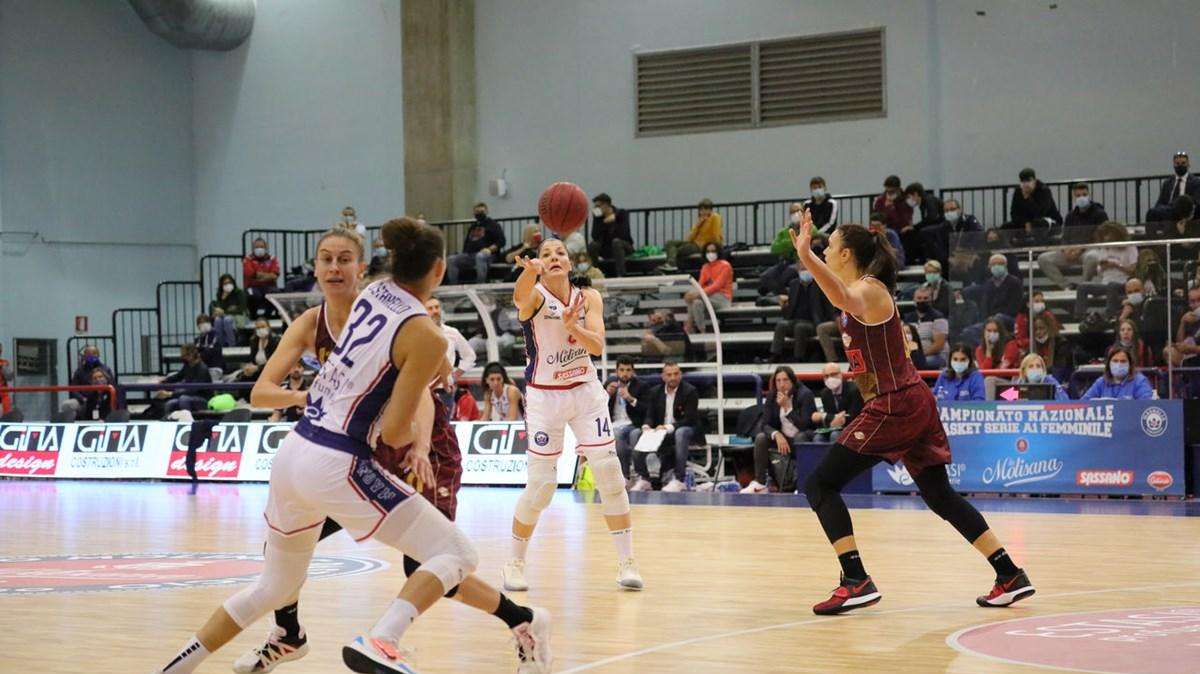A1 Femminile - La Molisana Magnolia Campobasso, la carica di Carolina Sanchez